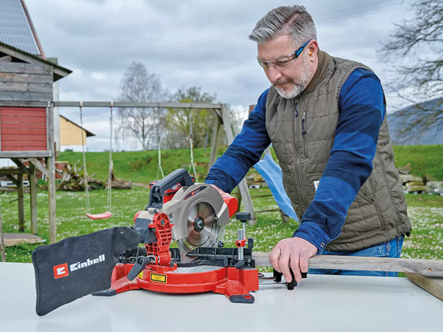 Cordless Mitre Saw